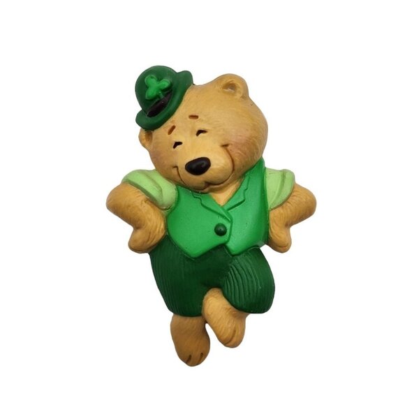 Hallmark Dancing Bear St. Patrick's Day Brooch - Picture 1 of 3
